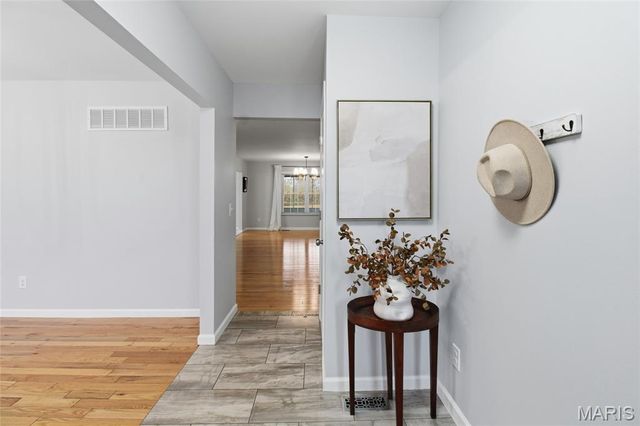 9624 Chamblin Drive, St Louis, MO 63123