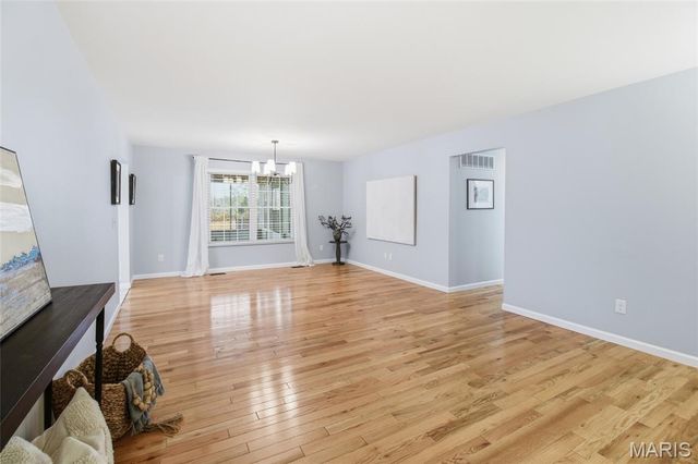 9624 Chamblin Drive, St Louis, MO 63123