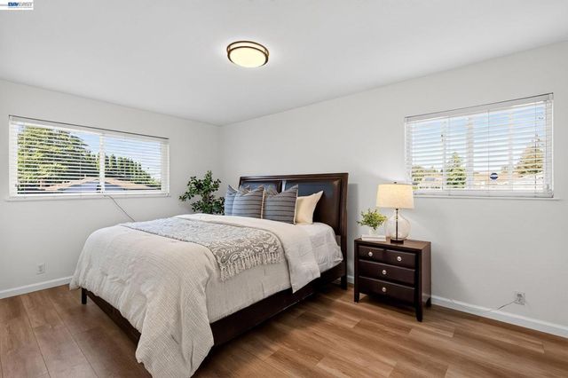 2464 Mikemary Ct, Castro Valley, CA 94546