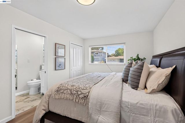 2464 Mikemary Ct, Castro Valley, CA 94546