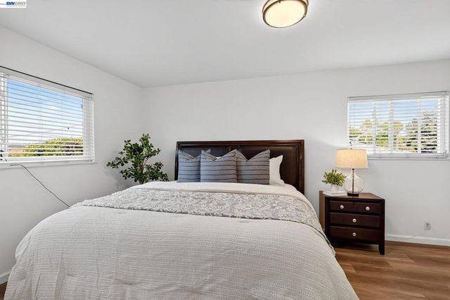 2464 Mikemary Ct, Castro Valley, CA 94546