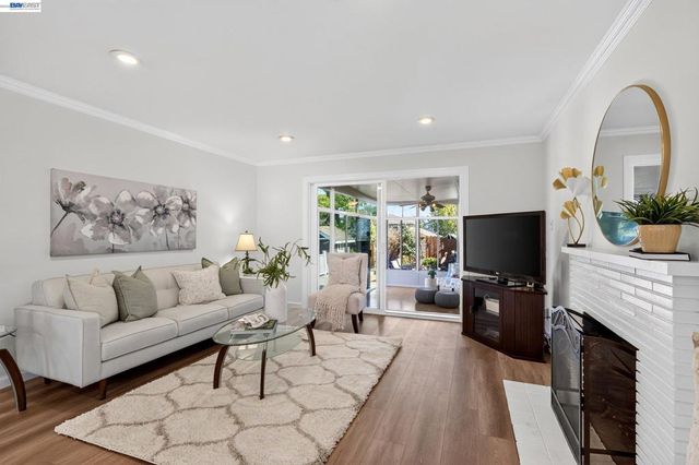 2464 Mikemary Ct, Castro Valley, CA 94546