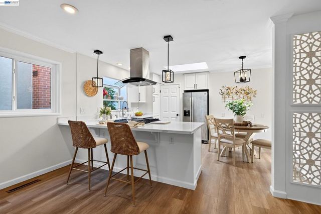 2464 Mikemary Ct, Castro Valley, CA 94546