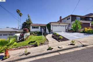 2464 Mikemary Ct, Castro Valley, CA 94546