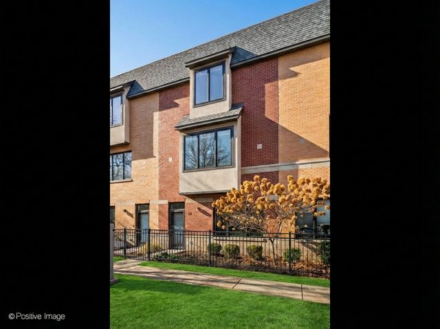 105 HOME Avenue, Oak Park, IL 60302