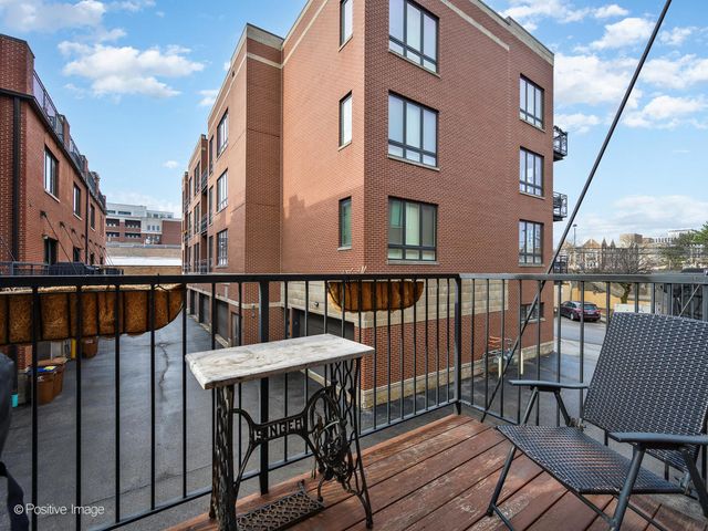 105 HOME Avenue, Oak Park, IL 60302