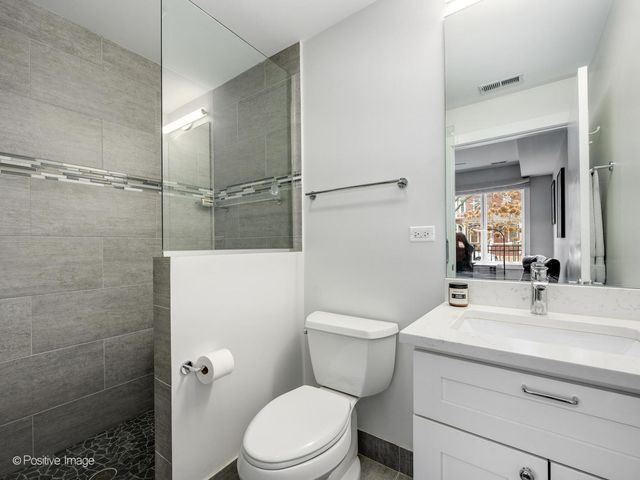 105 HOME Avenue, Oak Park, IL 60302