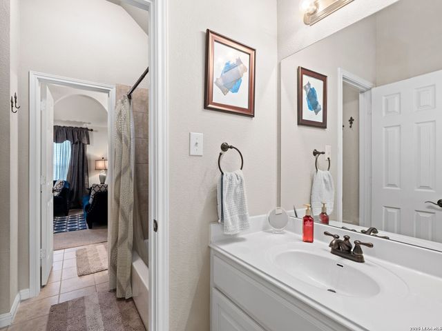 8903 Woodland Pass, Boerne, TX 78006