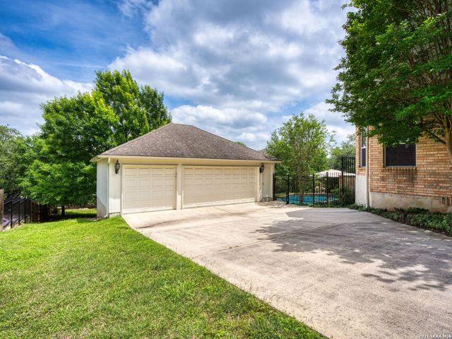 8903 Woodland Pass, Boerne, TX 78006
