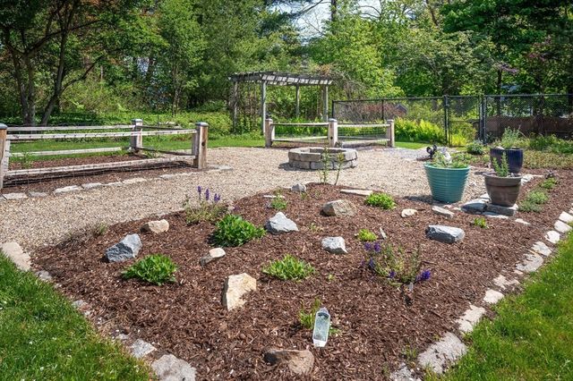 8 Avery Street, Wilmington, MA 01887