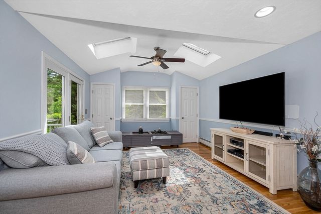 8 Avery Street, Wilmington, MA 01887