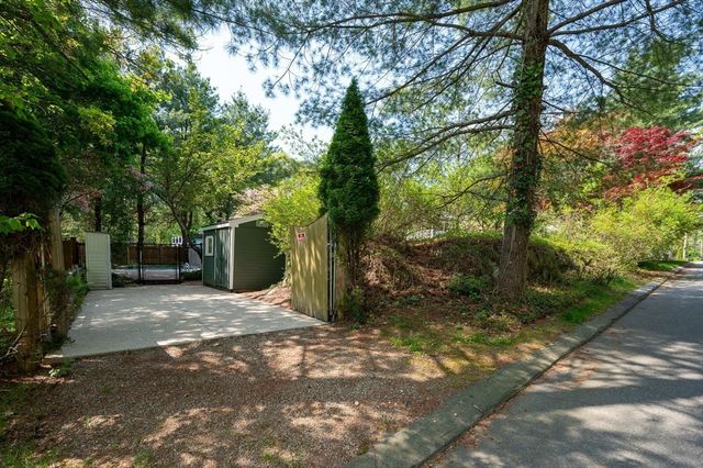 8 Avery Street, Wilmington, MA 01887