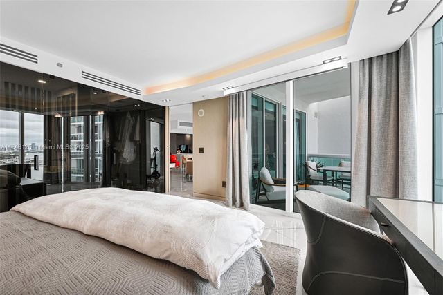 1000 S Pointe Dr 1706, Miami Beach, FL 33139