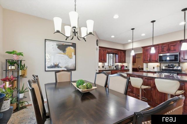 5720 S 165 Street, Omaha, NE 68135