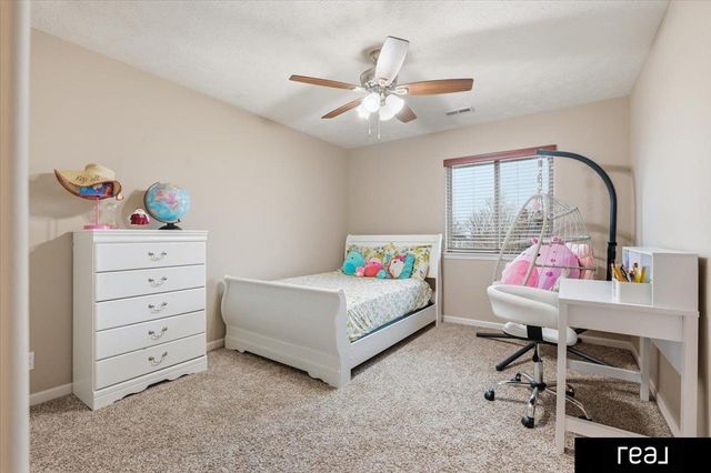 5720 S 165 Street, Omaha, NE 68135