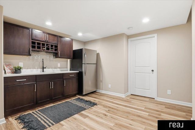 5720 S 165 Street, Omaha, NE 68135