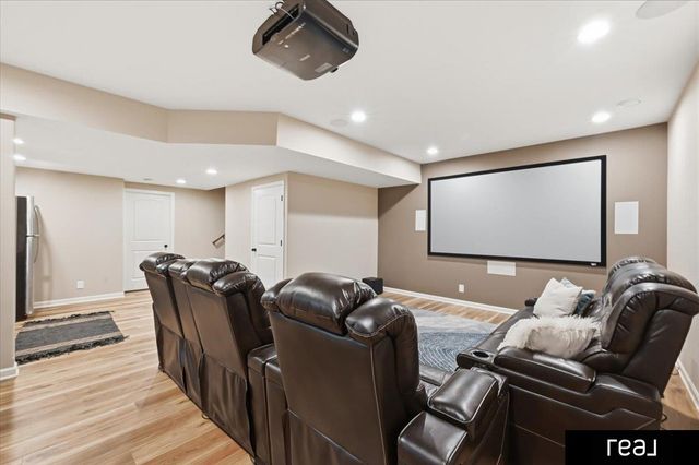 5720 S 165 Street, Omaha, NE 68135