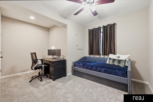 5720 S 165 Street, Omaha, NE 68135