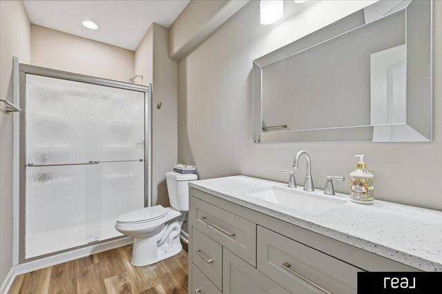 5720 S 165 Street, Omaha, NE 68135