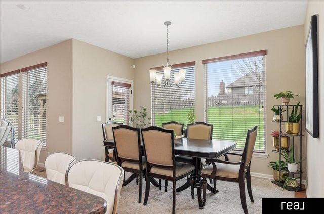 5720 S 165 Street, Omaha, NE 68135