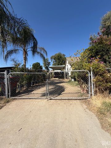 630 Beverly Drive, Bakersfield, CA 93307