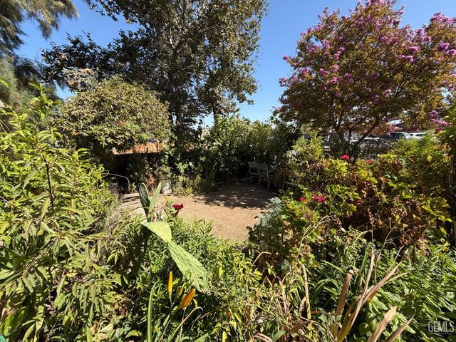 630 Beverly Drive, Bakersfield, CA 93307