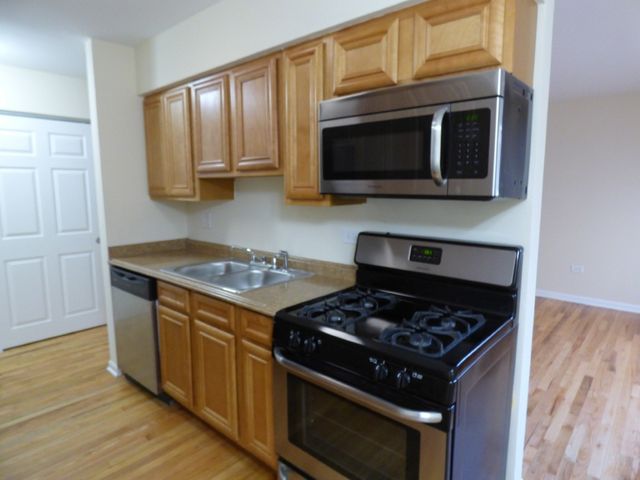 1626 W Estes Avenue 1F, Chicago, IL 60626