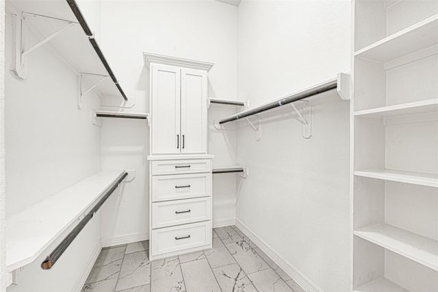 719 Cold Spring Drive, Baytown, TX 77523