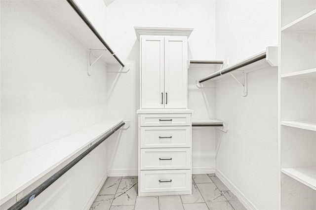 719 Cold Spring Drive, Baytown, TX 77523