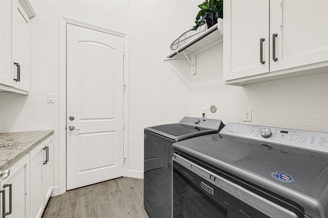 719 Cold Spring Drive, Baytown, TX 77523