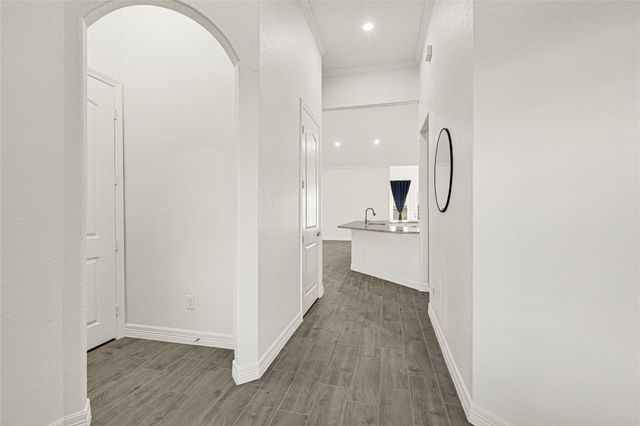 719 Cold Spring Drive, Baytown, TX 77523