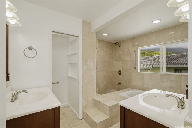 47-544 Hakuhale Street, Kaneohe, HI 96744