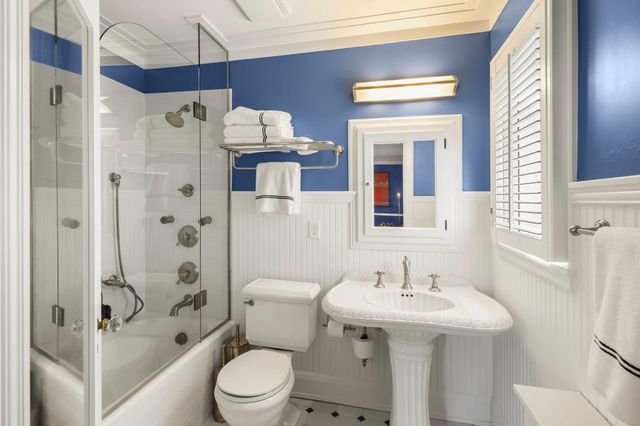 4415 E Lake Harriet Parkway, Minneapolis, MN 55419