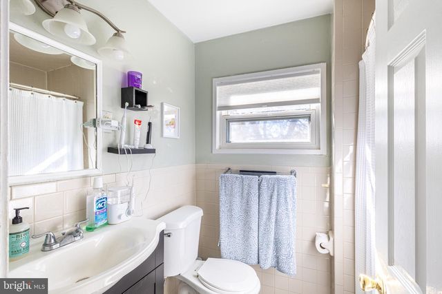 10611 MAPLE ST, Fairfax, VA 22030