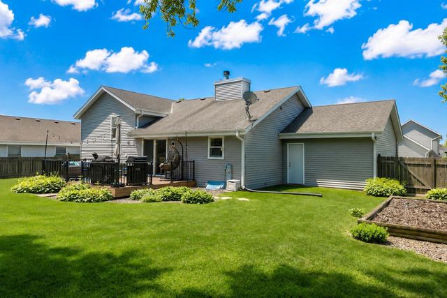 N50W14230 Fairmount AVENUE, Menomonee Falls, WI 53051