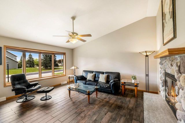 N50W14230 Fairmount AVENUE, Menomonee Falls, WI 53051