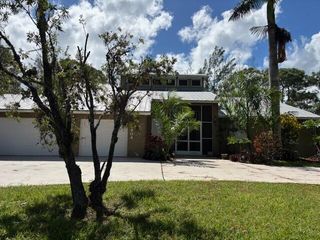 12404 N 88th Place N, The Acreage, FL 33412