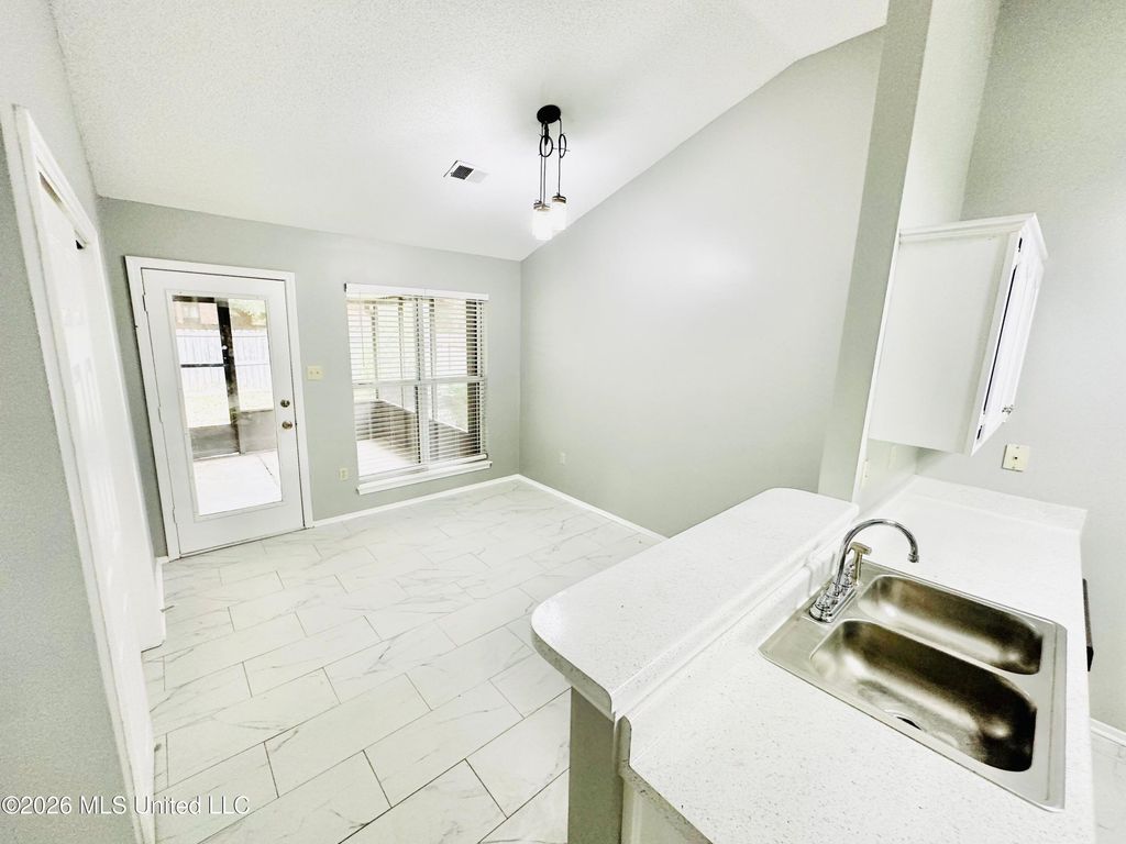 7586 Iris Drive, Southaven, MS 38671 — photo 5