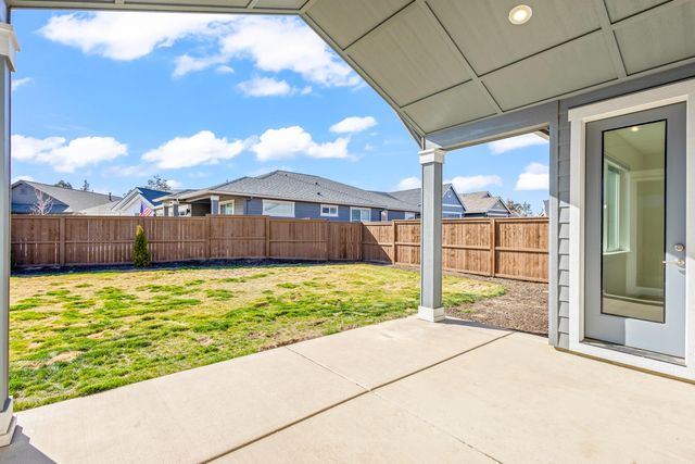 4065 SW 47th Street, Redmond, OR 97756