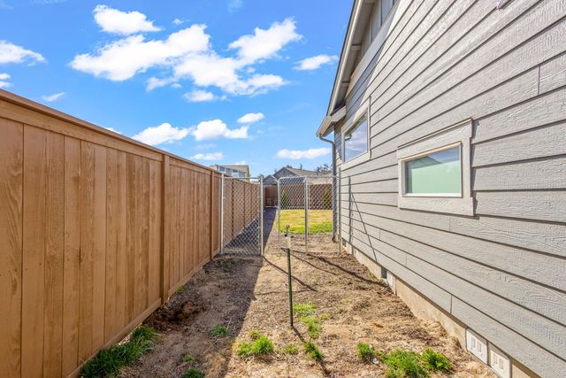 4065 SW 47th Street, Redmond, OR 97756