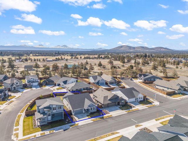 4065 SW 47th Street, Redmond, OR 97756