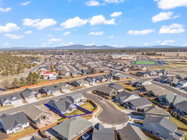 4065 SW 47th Street, Redmond, OR 97756