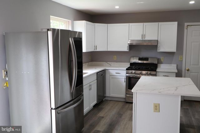 5213 ZEPHYR AVE, Clinton, MD 20735