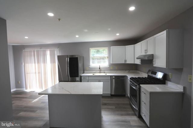 5213 ZEPHYR AVE, Clinton, MD 20735