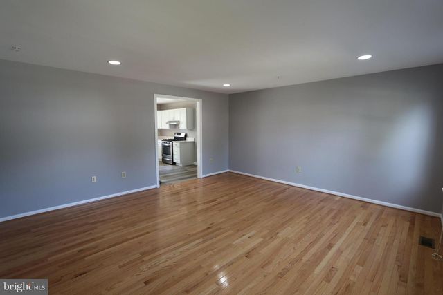 5213 ZEPHYR AVE, Clinton, MD 20735