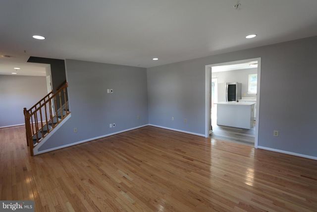 5213 ZEPHYR AVE, Clinton, MD 20735