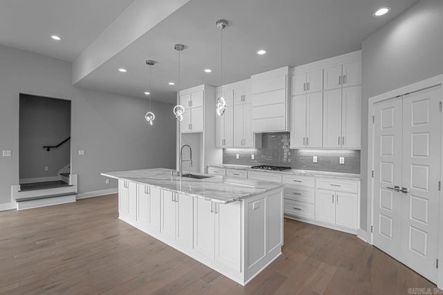 201 Kanis Ridge Drive, Little Rock, AR 72223