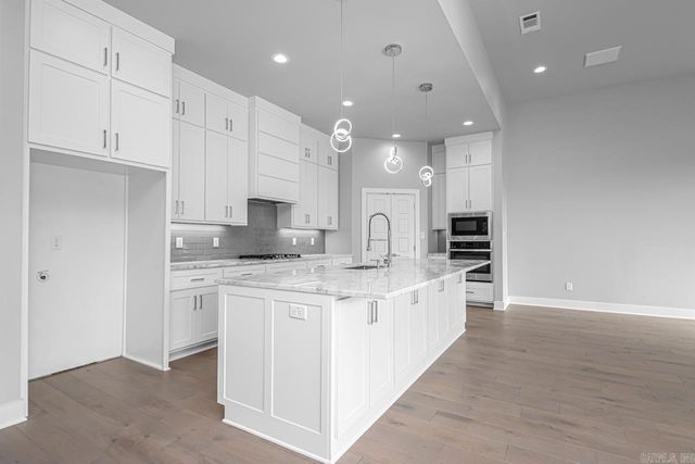 201 Kanis Ridge Drive, Little Rock, AR 72223