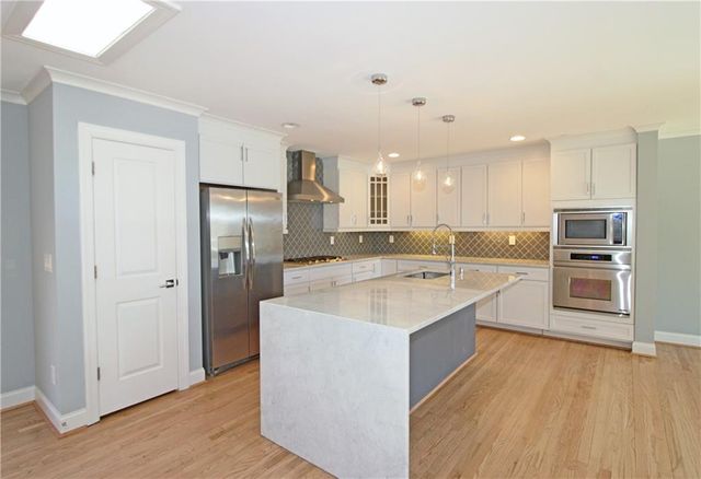 1131 Milmar NW Drive, Atlanta, GA 30327