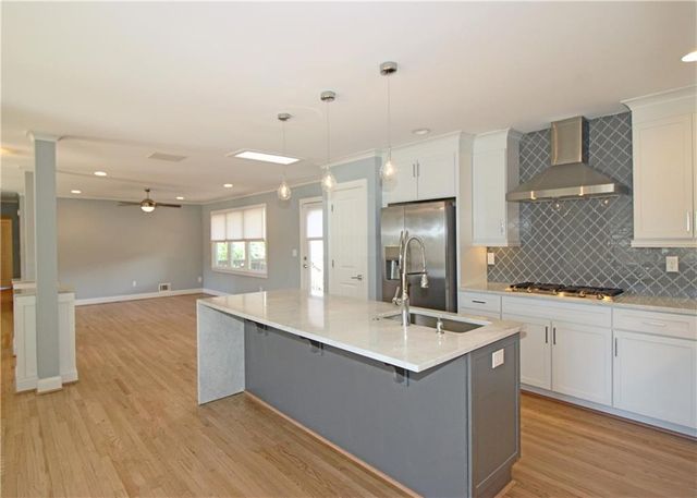 1131 Milmar NW Drive, Atlanta, GA 30327